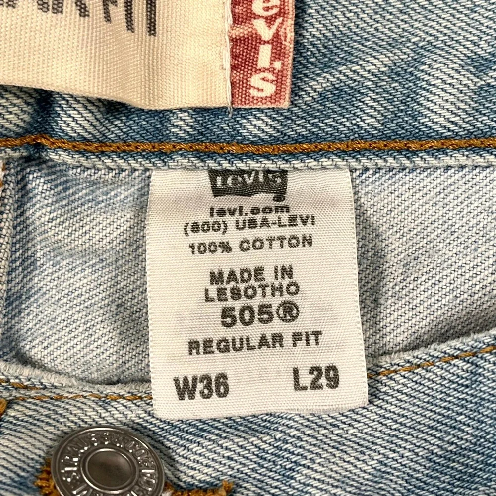 Vintage Levi's 505 Jeans Men's 36x29 Blue Denim Medium Wash Regular Fit Straight